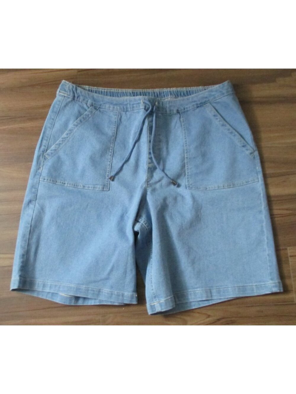 Womens Denim Shorts XXL Stretchy Cotton Poly Spandex New Unworn
